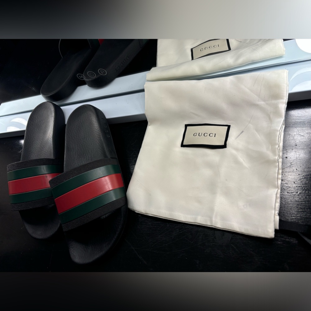 Gucci slides worn 2 times. Like new! Size 10 Men’s